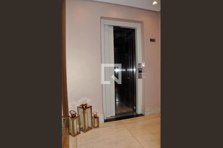 Apartamento à venda com 162m², 3 quartos e 3 vagas Apartamento à venda com 162m², 3 quartos e 3 vagasHall social