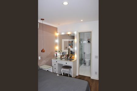 Apartamento à venda com 162m², 3 quartos e 3 vagas Apartamento à venda com 162m², 3 quartos e 3 vagasDetalhe - Quarto 03 com Suíte