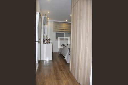 Apartamento à venda com 162m², 3 quartos e 3 vagas Apartamento à venda com 162m², 3 quartos e 3 vagasDetalhe - Quarto 01 com Closet e Suíte