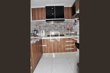 Apartamento à venda com 162m², 3 quartos e 3 vagas Apartamento à venda com 162m², 3 quartos e 3 vagasDetalhe - Cozinha