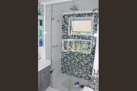 Apartamento à venda com 162m², 3 quartos e 3 vagas Apartamento à venda com 162m², 3 quartos e 3 vagasDetalhe - Suíte