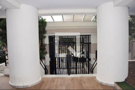 Apartamento à venda com 162m², 3 quartos e 3 vagas Apartamento à venda com 162m², 3 quartos e 3 vagasÁrea comum