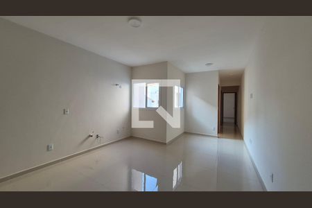 Sala de apartamento à venda com 2 quartos, 120m² em Vila Humaitá, Santo André