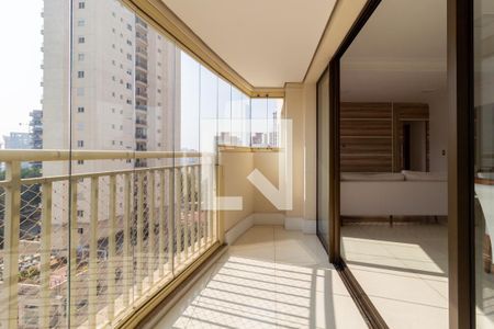 Apartamento para alugar com 120m², 2 quartos e 2 vagas Apartamento para alugar com 120m², 2 quartos e 2 vagasVaranda