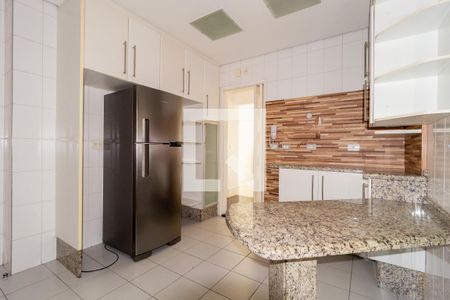 Apartamento para alugar com 120m², 2 quartos e 2 vagas Apartamento para alugar com 120m², 2 quartos e 2 vagasCozinha