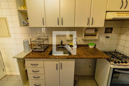 Apartamento à venda com 95m², 3 quartos e 2 vagas Apartamento à venda com 95m², 3 quartos e 2 vagasCozinha