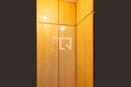 Apartamento à venda com 120m², 2 quartos e sem vagaArmário do corredor