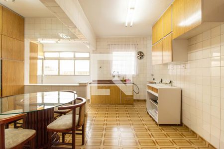 Apartamento à venda com 120m², 2 quartos e sem vagaCozinha 