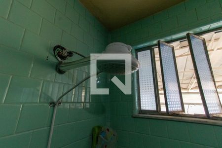 Casa à venda com 262m², 5 quartos e 4 vagasChuveiro do Banheiro Social 1