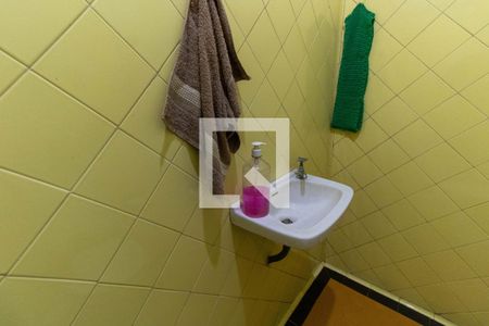 Casa à venda com 262m², 5 quartos e 4 vagasBanheiro Social 2