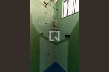 Casa à venda com 262m², 5 quartos e 4 vagasBanheiro Social 1