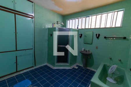 Casa à venda com 262m², 5 quartos e 4 vagasBanheiro Social 1