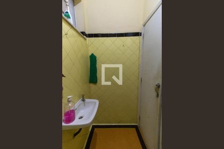 Casa à venda com 262m², 5 quartos e 4 vagasBanheiro Social 2