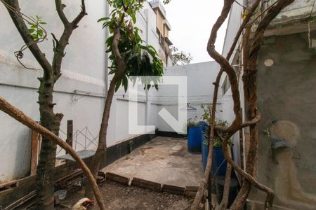 Casa à venda com 262m², 5 quartos e 4 vagasQuintal