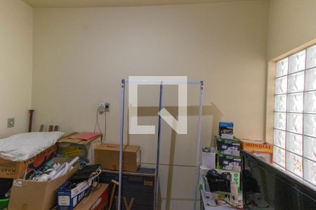 Casa à venda com 262m², 5 quartos e 4 vagasEscritório 2