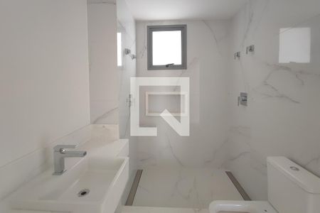 Apartamento à venda com 190m², 3 quartos e 4 vagasBanheiro Suíte 2