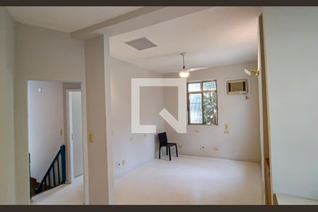 Casa à venda com 125m², 4 quartos e sem vaga Casa à venda com 125m², 4 quartos e sem vagaquarto 2