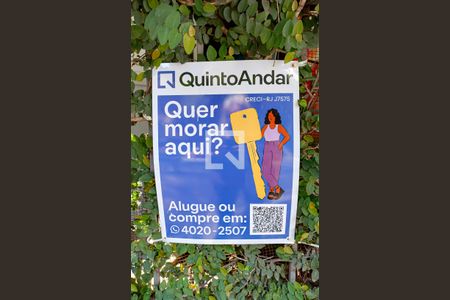 Casa à venda com 125m², 4 quartos e sem vaga Casa à venda com 125m², 4 quartos e sem vagaplaquinha