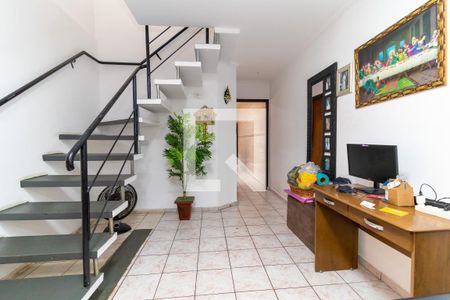 Sala de casa à venda com 4 quartos, 239m² em Cidade Líder, São Paulo
