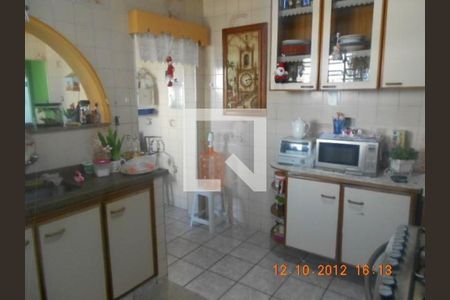 Casa à venda com 3 quartos, 70m² em Vila Romano, São Paulo