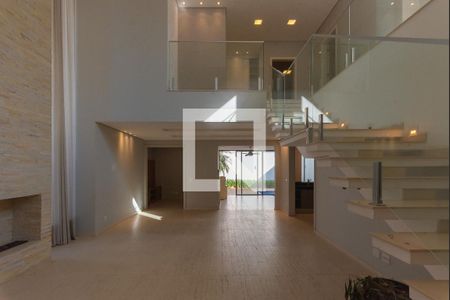 Casa de condomínio à venda com 460m², 4 quartos e 2 vagasSala