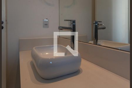 Casa de condomínio à venda com 460m², 4 quartos e 2 vagasBanheiro da Suíte 2