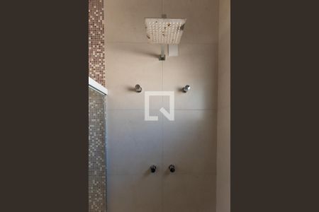 Casa de condomínio à venda com 460m², 4 quartos e 2 vagasBanheiro da Suíte 2