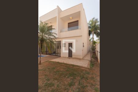 Casa de condomínio à venda com 460m², 4 quartos e 2 vagasFachada