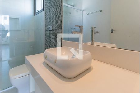 Casa de condomínio à venda com 460m², 4 quartos e 2 vagasBanheiro da Suíte 3