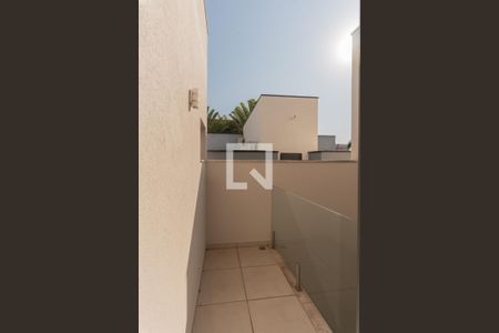 Casa de condomínio à venda com 460m², 4 quartos e 2 vagasTerraço