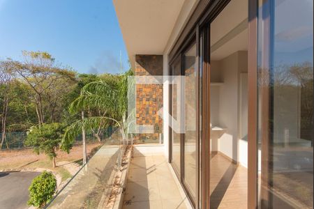 Casa de condomínio à venda com 460m², 4 quartos e 2 vagasSacada da Suíte 1