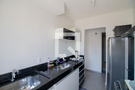 Apartamento à venda com 48m², 2 quartos e 1 vaga Apartamento à venda com 48m², 2 quartos e 1 vagaCozinha e Área de Serviço