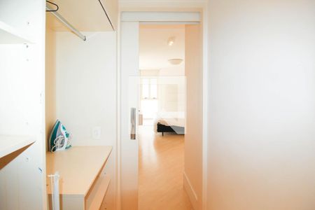 Apartamento à venda com 68m², 1 quarto e 1 vaga Apartamento à venda com 68m², 1 quarto e 1 vagaCloset