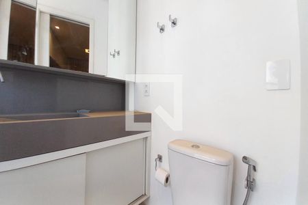 Apartamento à venda com 70m², 2 quartos e 2 vagasBanheiro da Suíte