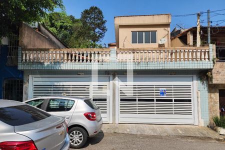 Casa para alugar com 216m², 3 quartos e 2 vagasFachada