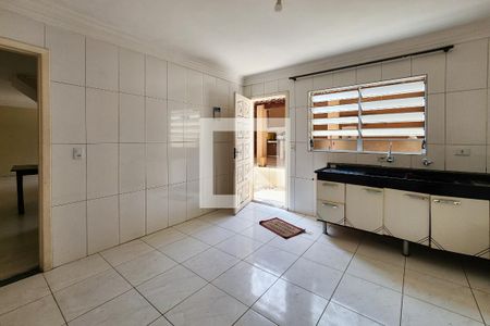 Casa para alugar com 216m², 3 quartos e 2 vagasCozinha