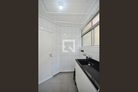Apartamento à venda com 74m², 3 quartos e 1 vagaÁrea de Serviço