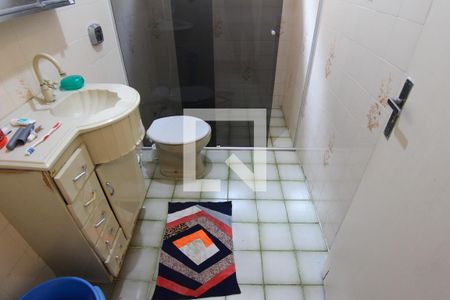 Casa à venda com 146m², 4 quartos e 2 vagasBanheiro