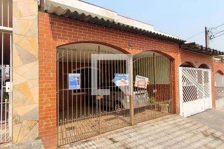 Casa à venda com 146m², 4 quartos e 2 vagasFachada