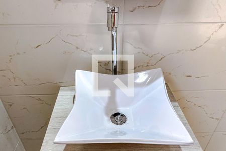 Apartamento à venda com 74m², 3 quartos e 2 vagasBanheiro da Suíte