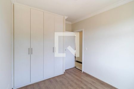Apartamento à venda com 200m², 4 quartos e 3 vagasQuarto 2