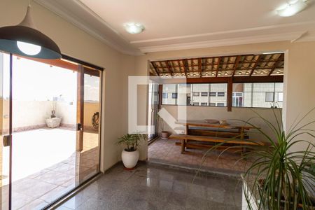 Apartamento à venda com 200m², 4 quartos e 3 vagasCobertura - Sala 2