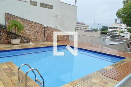 Apartamento à venda com 181m², 2 quartos e 1 vaga Apartamento à venda com 181m², 2 quartos e 1 vagaÁrea comum - Piscina