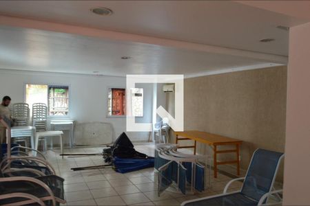 Apartamento à venda com 181m², 2 quartos e 1 vaga Apartamento à venda com 181m², 2 quartos e 1 vagaÁrea comum - Salão de festas