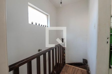 Apartamento para alugar com 134m², 2 quartos e sem vaga Apartamento para alugar com 134m², 2 quartos e sem vagaEscada