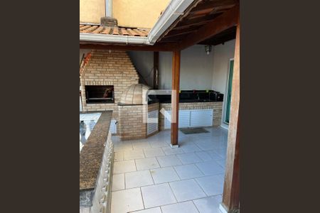 Casa à venda com 240m², 3 quartos e 4 vagasÁrea Externa