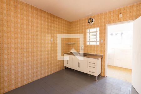 Casa à venda com 300m², 5 quartos e 6 vagas Casa à venda com 300m², 5 quartos e 6 vagasCozinha