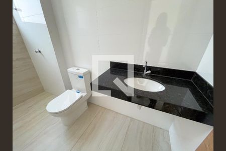 Apartamento à venda com 135m², 3 quartos e 1 vagaBanheiro da Suíte