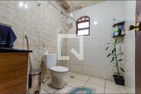 Casa para alugar com 100m², 3 quartos e 6 vagasBanheiro