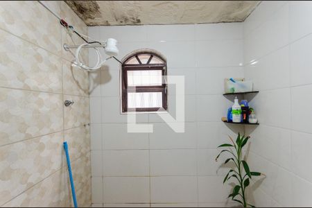 Casa para alugar com 100m², 3 quartos e 6 vagasBanheiro